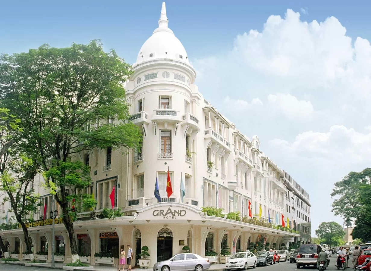 GRAND HOTEL