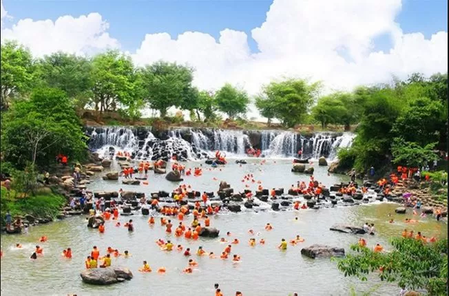 CTY HOANG TRIEU