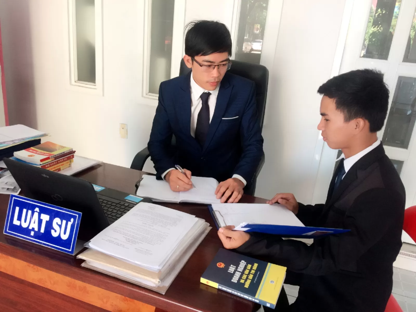 CONG TY TNHH LUAT HONG THUAN