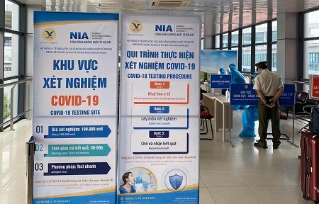 Dừng dịch vụ test nhanh COVID-19 cho khách tại sân bay Nội Bài