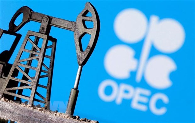 Giá dầu tăng 1% dù OPEC+ nhất trí nâng sản lượng cao hơn dự kiến