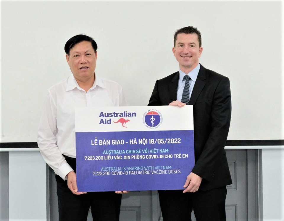 Australia trao 7,2 triệu liều vaccine COVID-19 cho trẻ em Việt Nam