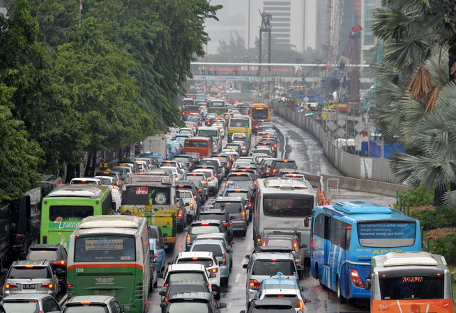印尼呼籲民眾積極使用公車以保護環境