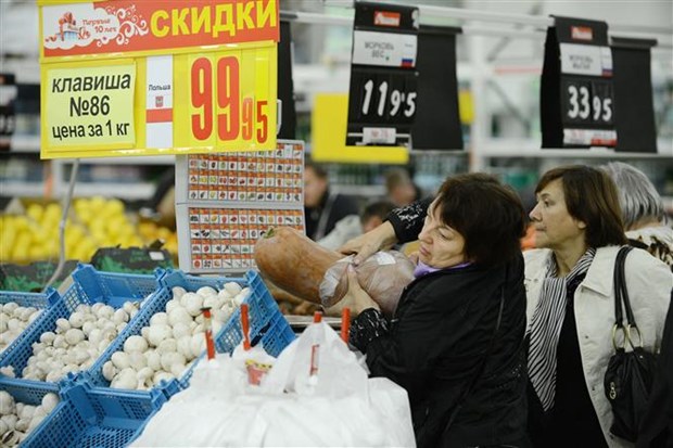 Các nhà bán lẻ Nga đối phó với tình trạng đầu cơ lương thực