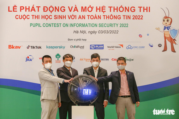 Học sinh tranh tài tại trường thi ảo lớn nhất 2022