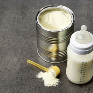 Cảnh báo sản phẩm sữa có nguy cơ nhiễm khuẩn đã được nhập khẩu về VN