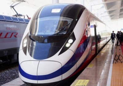 中老鐵路首趟國際旅客列車正式開行