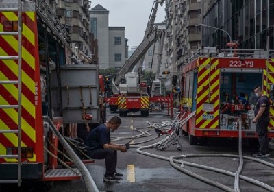 台灣高雄居民樓大火致至少46人死亡