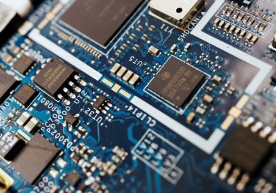 Reuters: Mỹ hạn chế xuất khẩu chip tới Trung Quốc từ tháng tới