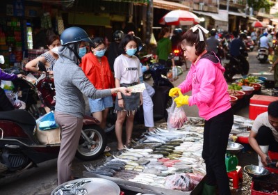 Giá cả tăng mạnh, thuế thu nhập cá nhân cần thay đổi