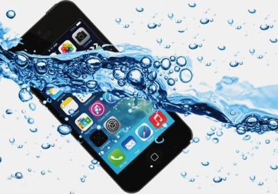 iPhone rơi xuống sông 10 tháng vẫn hoạt động