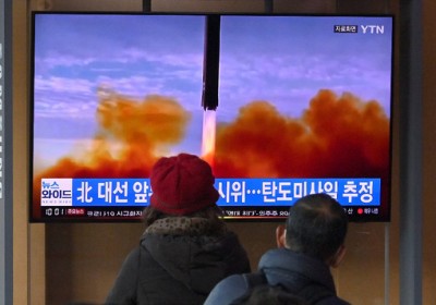 Hàn Quốc chuẩn bị bầu tổng thống, Triều Tiên phóng tên lửa ra biển