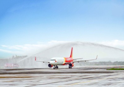 Vietjet Air mở đường bay mới giữa Cần Thơ-Vân Đồn