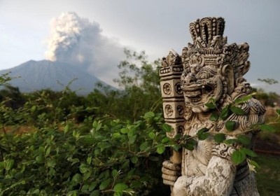 Bali - Indonesia chính thức cấm du khách lên núi thiêng