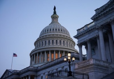 Quốc hội Mỹ đạt thỏa thuận tránh nguy cơ vỡ nợ trong 2 tuần tới